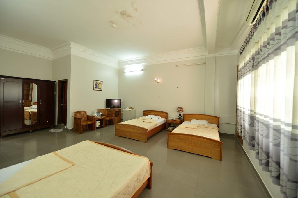 Hoa Binh 2 Hotel Long Xuyen Exterior photo