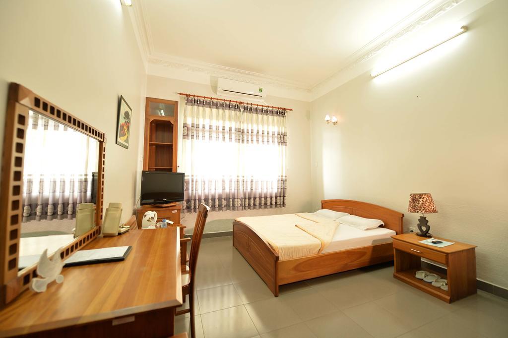 Hoa Binh 2 Hotel Long Xuyen Exterior photo