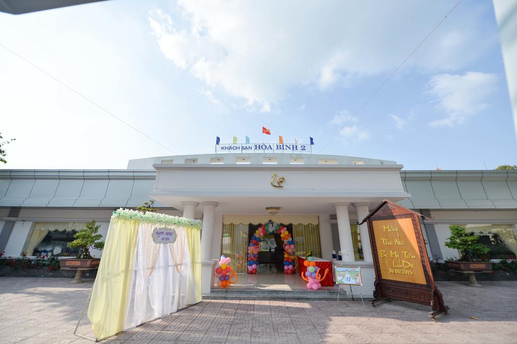 Hoa Binh 2 Hotel Long Xuyen Exterior photo