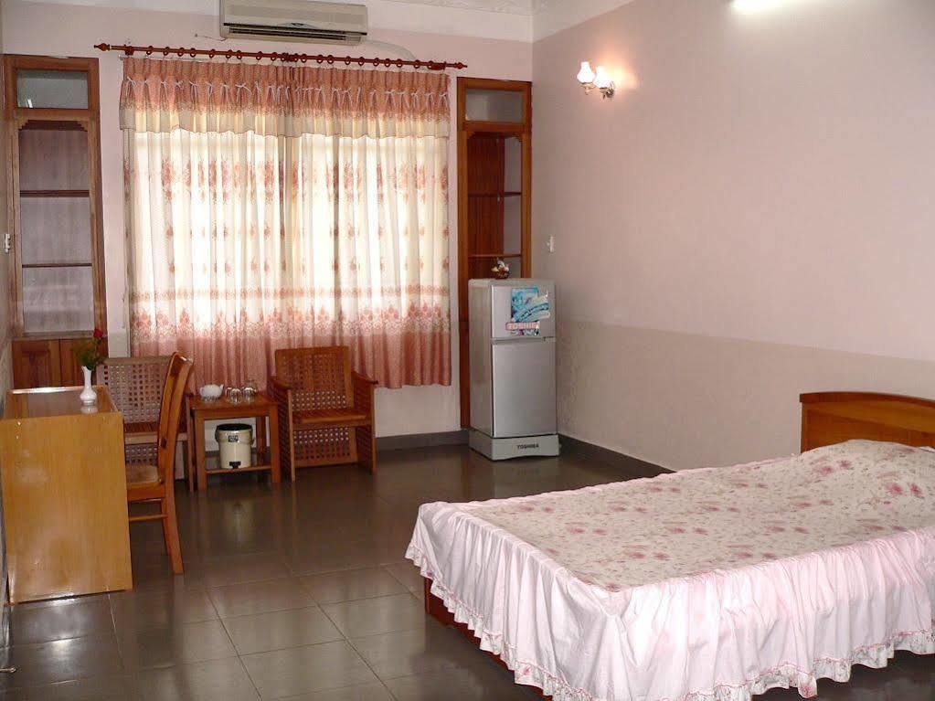 Hoa Binh 2 Hotel Long Xuyen Exterior photo